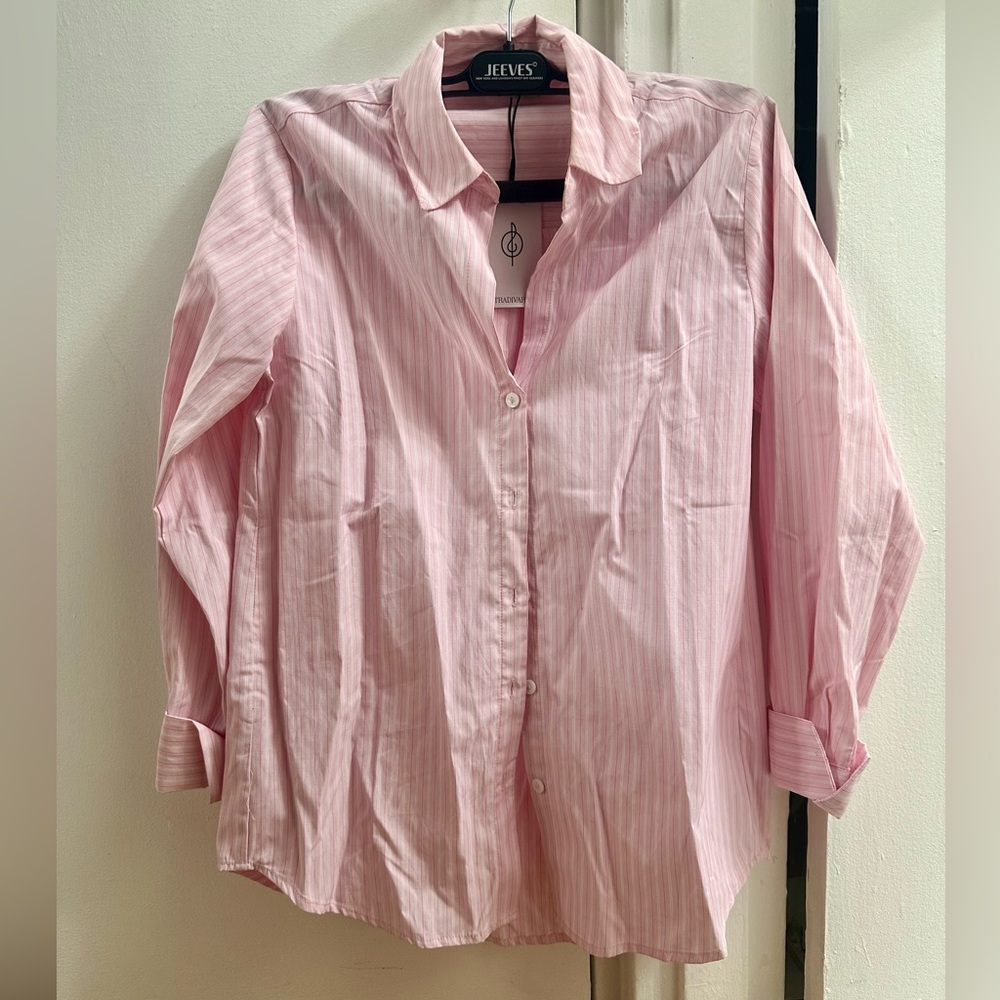 🩷Pink Striped Button-Up Shirt. - Picture 2 of 5